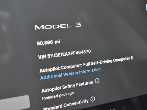 Used 2023 Tesla Model 3 Standard Range image 33