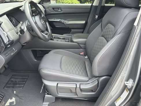 Certified 2024 Nissan Pathfinder S AWD/4WD image 11