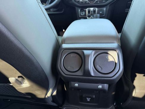 New 2026 Jeep Gladiator Mojave image 21