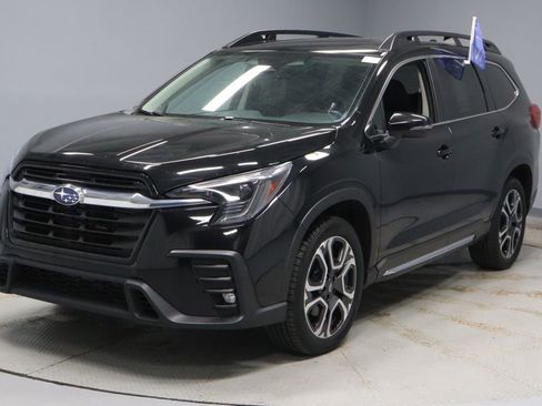 Used 2023 Subaru Ascent Limited image 6
