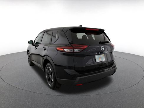 Used 2025 Nissan Rogue SV FWD image 7