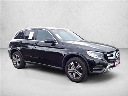 Used 2018 Mercedes-Benz GLC 300 4MATIC image 6