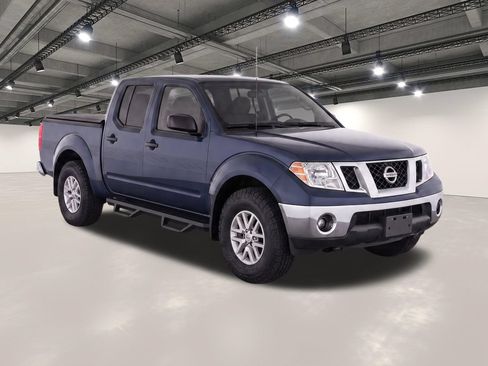 Used 2019 Nissan Frontier SV w/ Value Truck Package RWD image 2