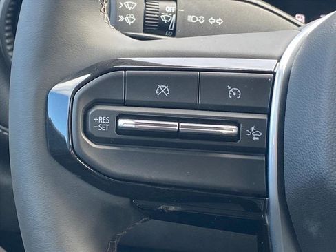 New 2025 Chevrolet Colorado LT w/ LT Convenience Package image 8