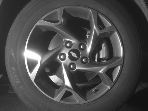 Used 2025 Chevrolet Trax LT FWD image 13