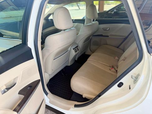 Used 2012 Toyota Venza XLE FWD image 10