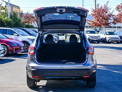 Used 2022 Nissan Rogue Sport SL image 7