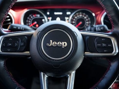 Used 2021 Jeep Wrangler Unlimited Rubicon AWD/4WD image 17