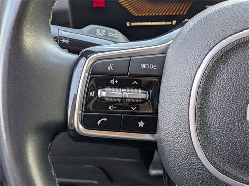 Used 2024 Kia Sorento S image 19