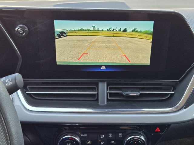 Used 2025 Chevrolet Trax LT FWD image 19