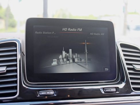 Used 2017 Mercedes-Benz GLE 350 4MATIC image 24