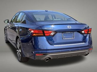Used 2022 Nissan Altima 2.5 SR video 3