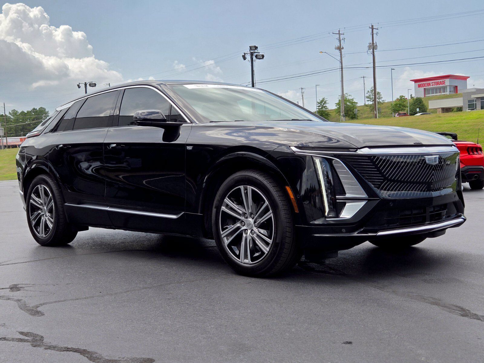 Used 2024 Cadillac Lyriq Luxury AWD/4WD image 7