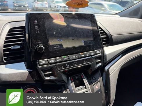 Used 2023 Honda Odyssey Touring image 12