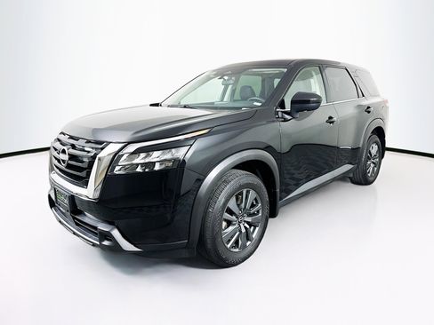Used 2024 Nissan Pathfinder S w/ Cargo Package AWD/4WD image 3
