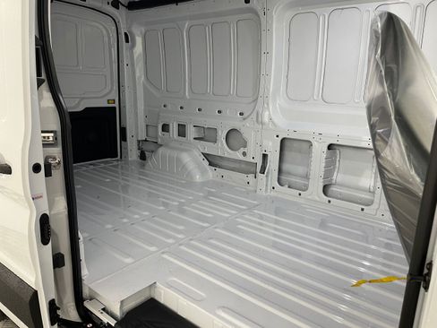 New 2026 Ford Transit 250 148 Medium Roof Extended AWD image 4