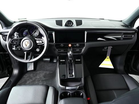 Used 2026 Porsche Macan AWD/4WD image 20