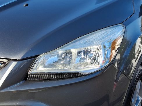 Used 2014 Ford Escape SE image 9