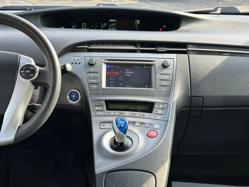 Used 2015 Toyota Prius Two image 20