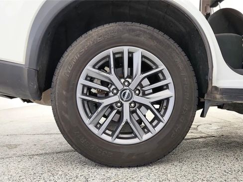 Used 2024 Nissan Rogue S FWD image 13