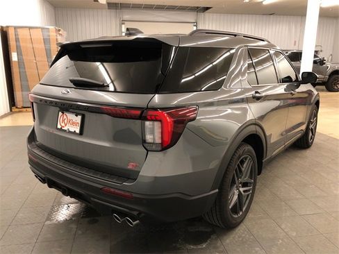 Used 2025 Ford Explorer ST w/ Sun And Sound Package image 12