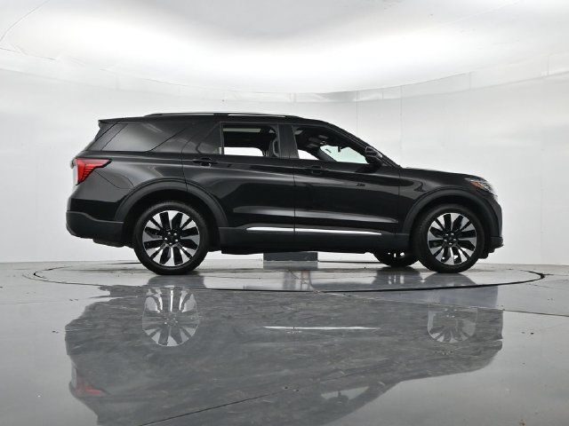 Certified 2025 Ford Explorer Platinum w/ LUX Leather Package AWD/4WD image 38