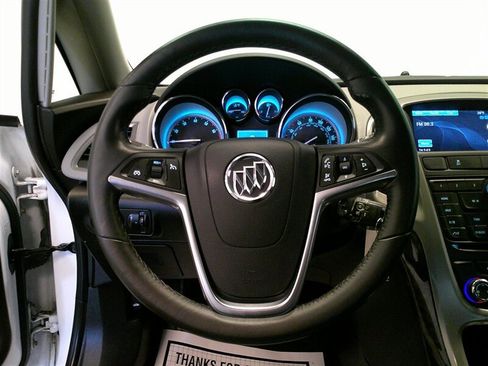Used 2015 Buick Verano Base image 9