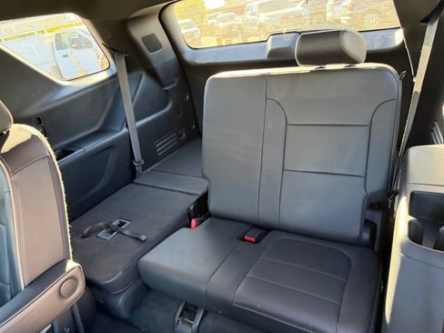 Used 2023 Chevrolet Traverse Premier w/ Redline Edition AWD/4WD image 13