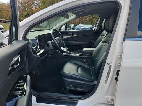 Used 2023 Kia Sportage EX image 14