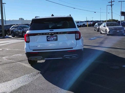 New 2025 Ford Explorer Active w/ Active Comfort Package image 4