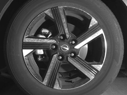 Used 2025 Nissan Sentra SV image 9