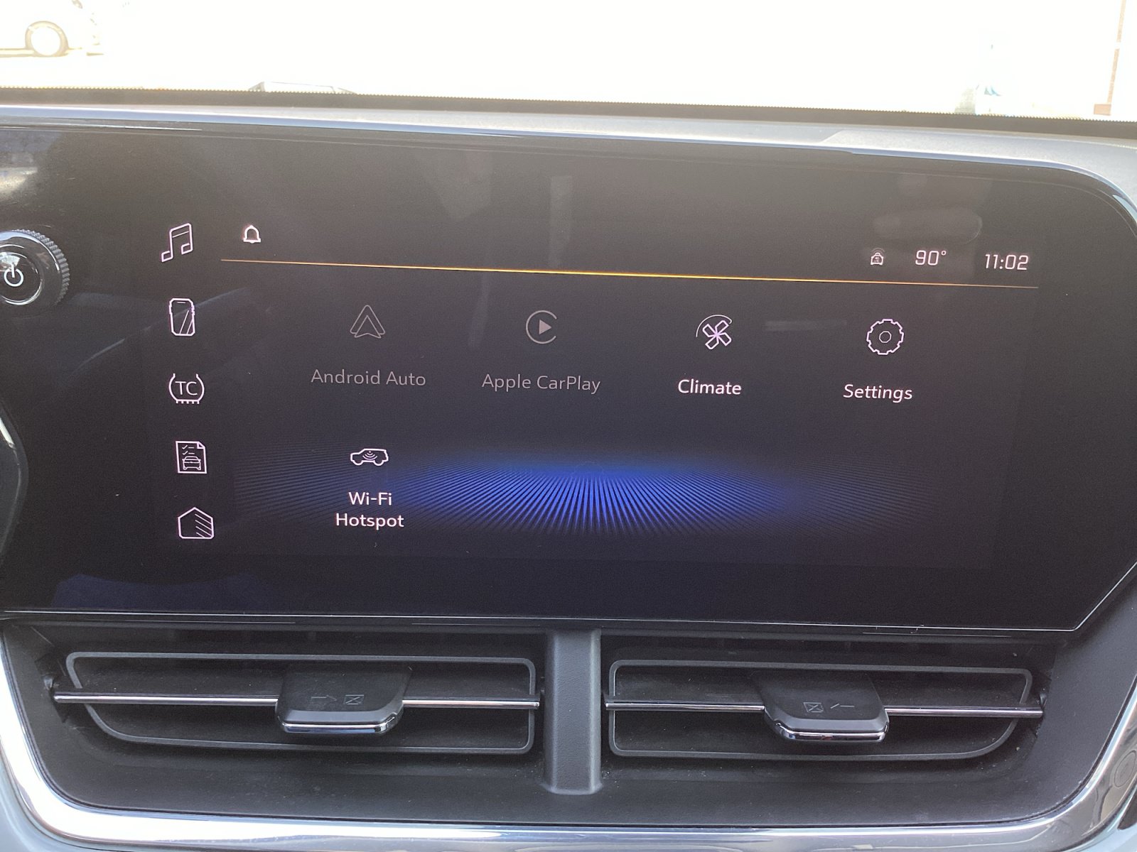 Used 2025 Chevrolet Trax LT FWD image 5