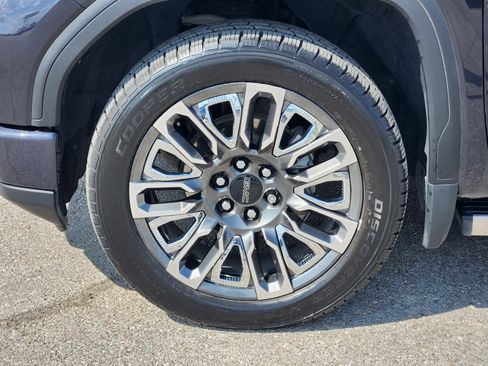 Used 2023 GMC Sierra 1500 Denali Ultimate AWD/4WD image 10