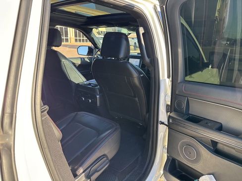 Used 2021 Ford Expedition Limited image 13