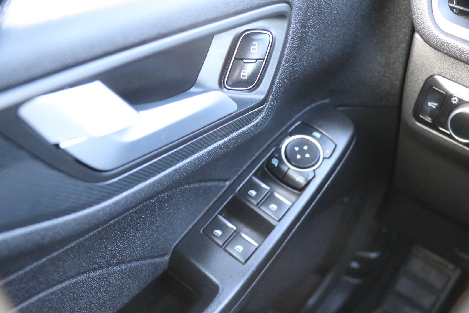 Used 2023 Ford Escape ST-Line w/ Tech Pack #1 FWD image 11
