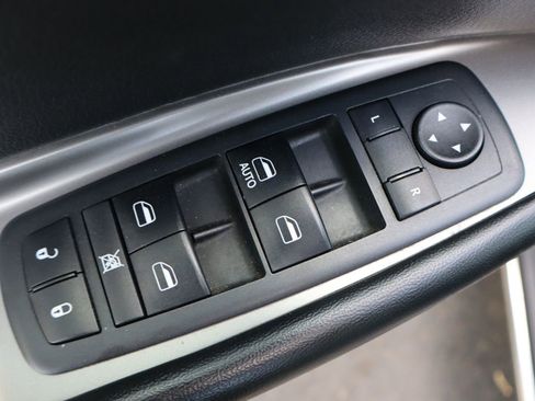 Used 2018 Dodge Journey Crossroad FWD image 29