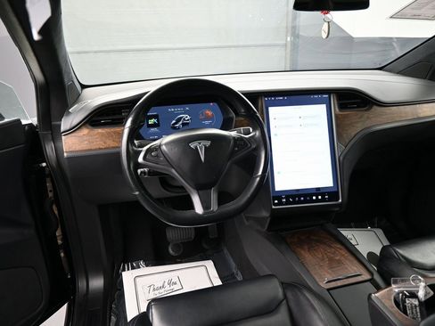Used 2020 Tesla Model X Long Range image 9
