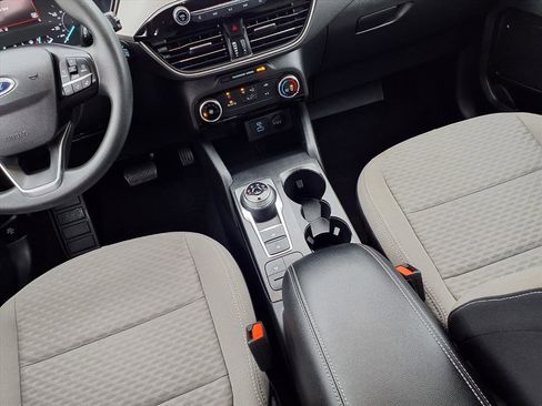 Used 2022 Ford Escape SE image 8