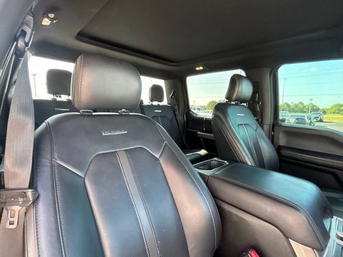Used 2016 Ford F150 Platinum w/ Equipment Group 701A Luxury AWD/4WD image 19