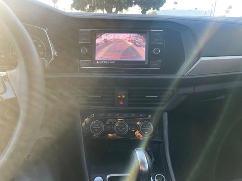 Used 2019 Volkswagen Jetta SE FWD image 20