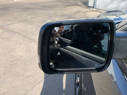 Used 2023 RAM 1500 Laramie image 11