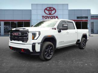 Used 2025 GMC Sierra 2500 AT4 AWD/4WD video 1
