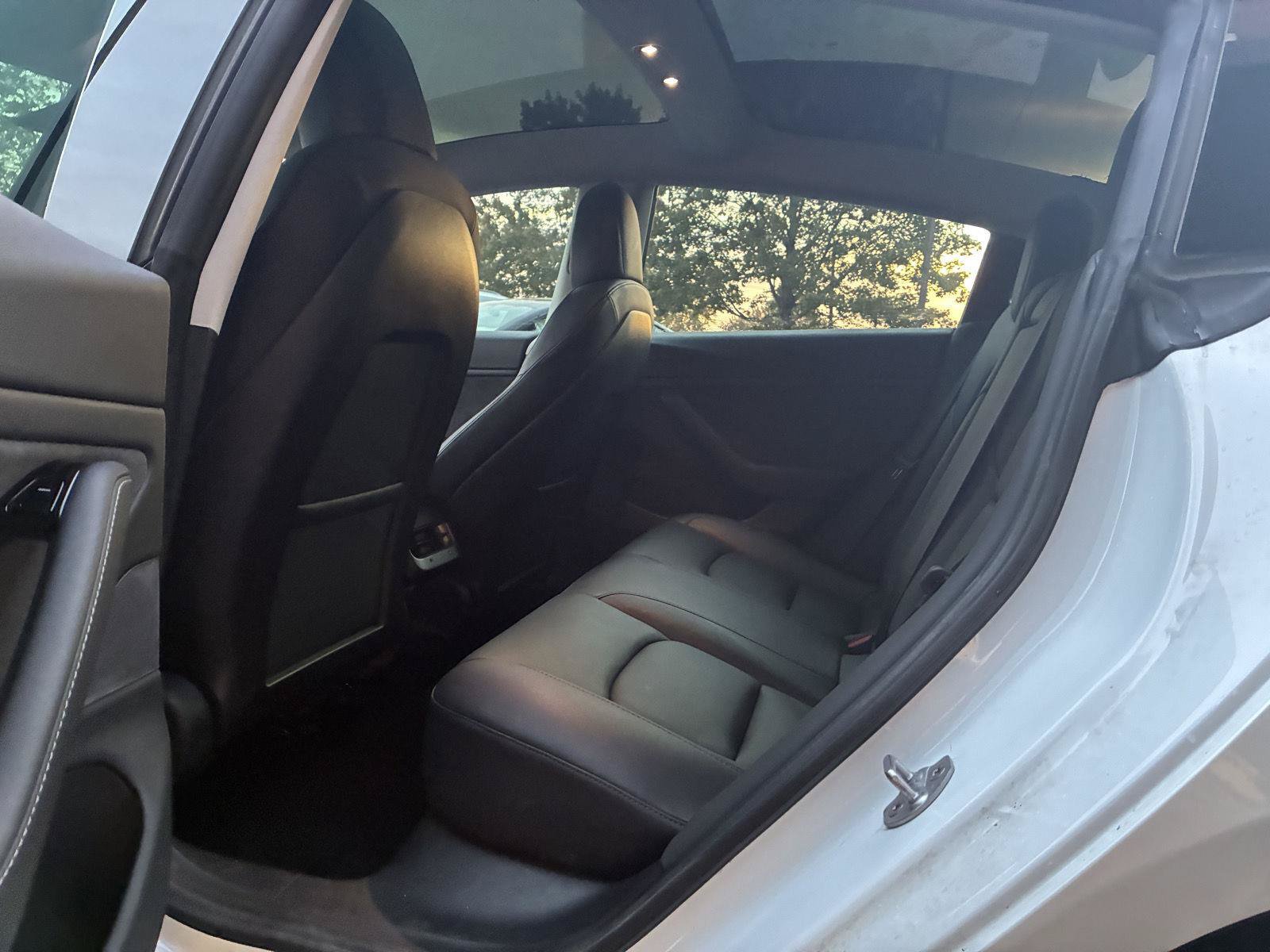 Used 2020 Tesla Model 3 Long Range AWD/4WD image 19