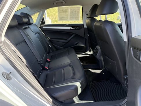 Used 2013 Volkswagen Passat 2.5 SE image 39
