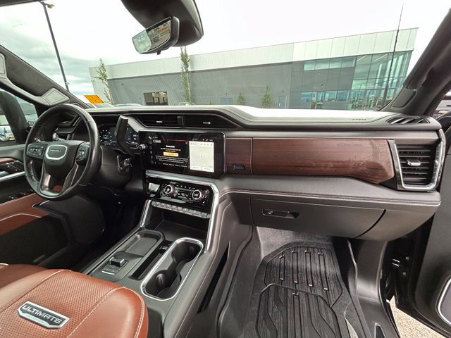 Used 2025 GMC Sierra 3500 Denali Ultimate AWD/4WD image 35