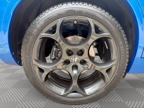 Used 2023 Alfa Romeo Stelvio Estrema AWD/4WD image 30