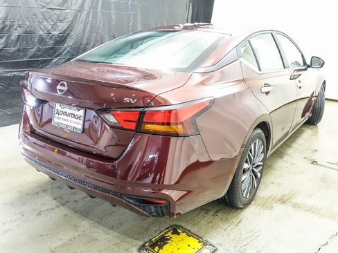 Used 2024 Nissan Altima 2.5 SV image 7