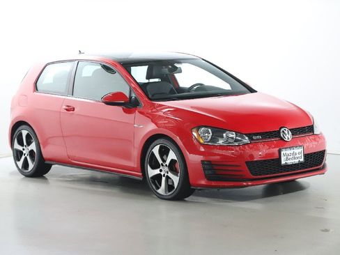 Used 2015 Volkswagen GTI SE image 9