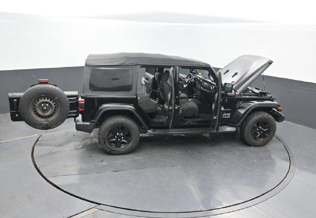 Used 2018 Jeep Wrangler Unlimited Sahara w/ Safety Group AWD/4WD image 71
