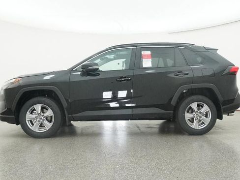 New 2025 Toyota RAV4 XLE image 27